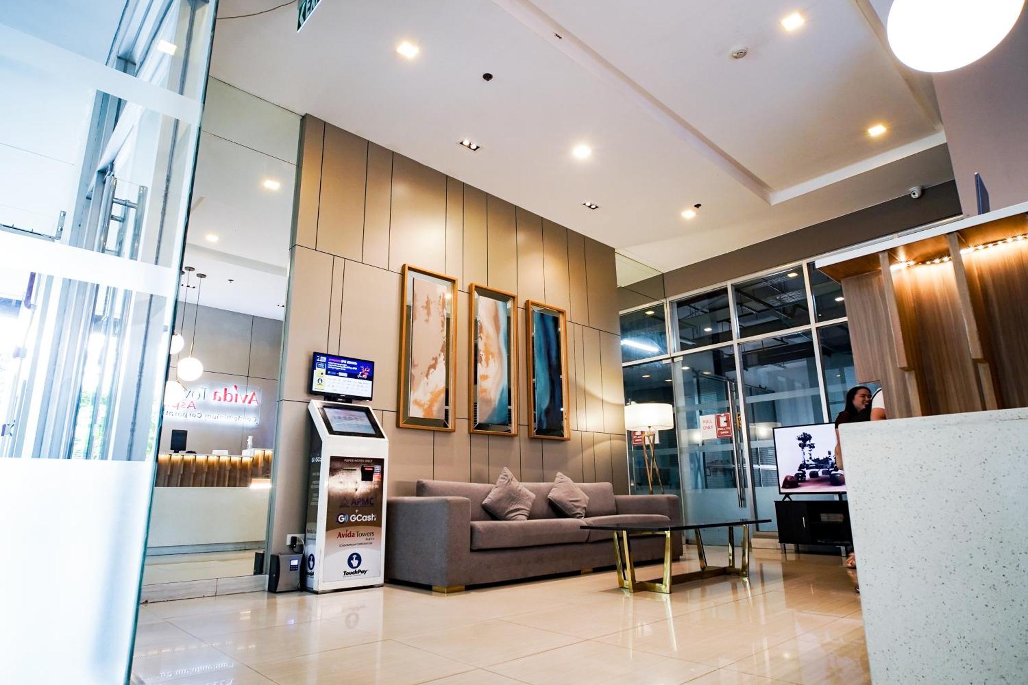 Modern Designed Studio Condo Near Ayala Centrio Cagayan de Oro Exteriör bild